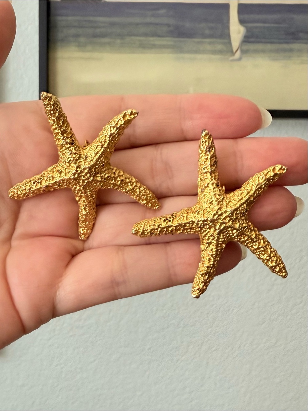 Vintage Large Figural Starfish Textured Gold Tone Clip On Earrings Nautical